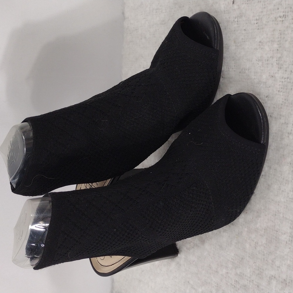 EUC Life Stride Soft System Alita Women's Block Heel Sandal Size 9.5 M Black.